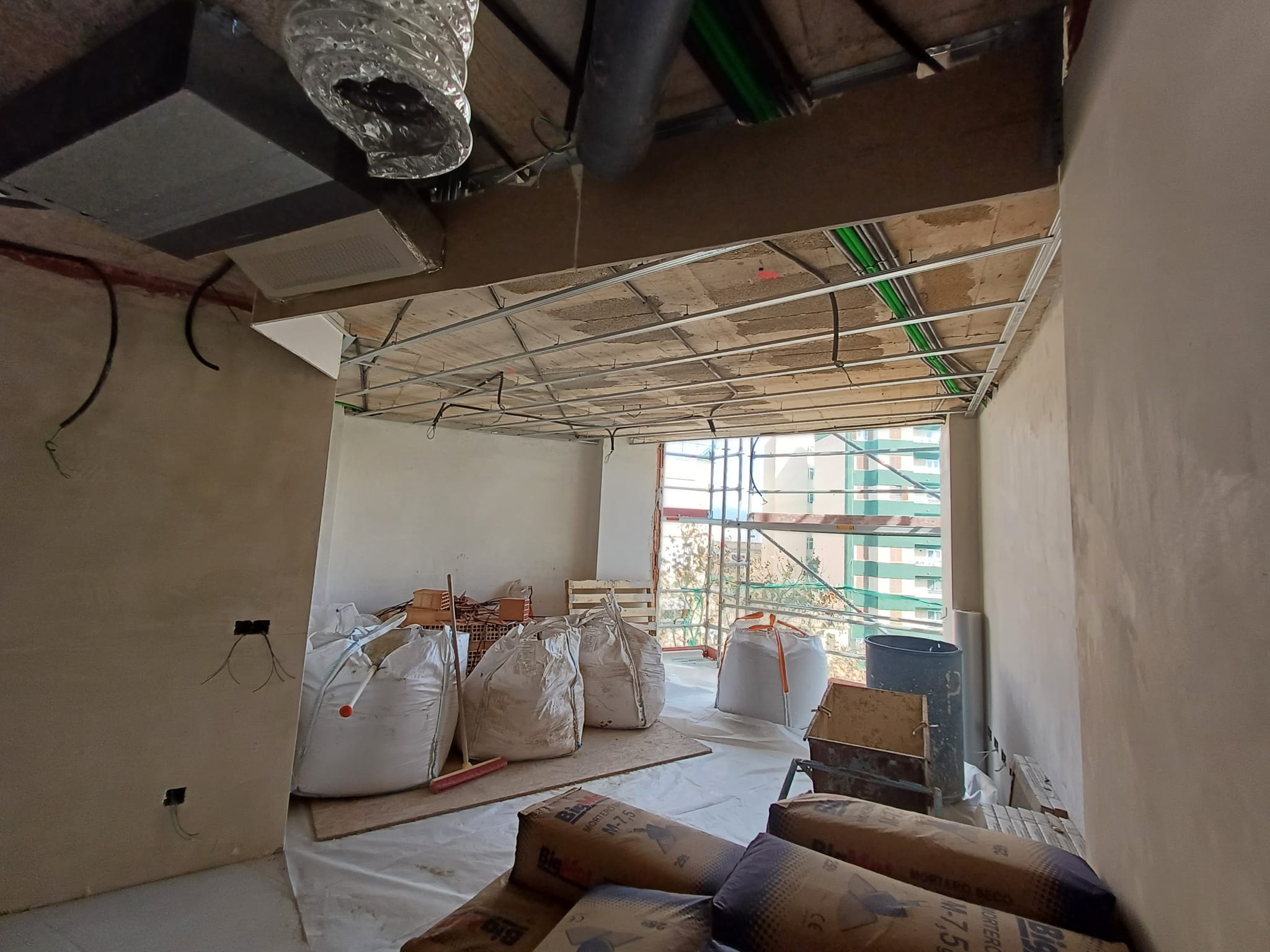 WhatsApp Image 2025-02-06 at 13.02.48