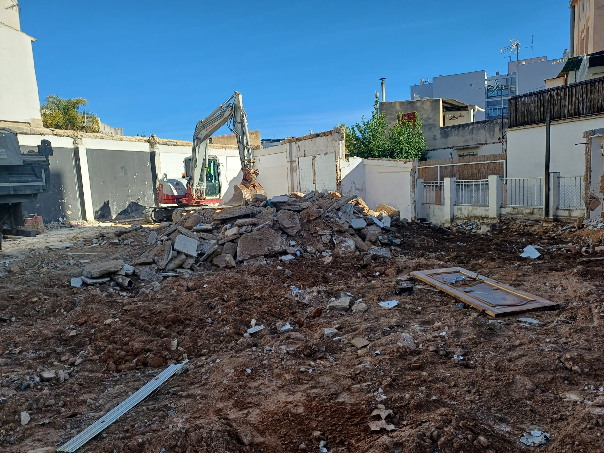 WhatsApp Image 2026-01-08 at 13.02.59 (1)